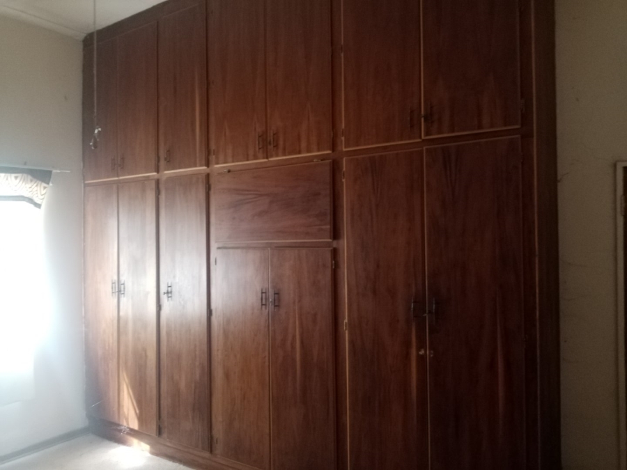 4 Bedroom Property for Sale in Petrusburg Free State